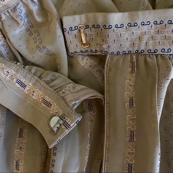 VINTAGE High Waisted Silky Skirt - Picture 9 of 10